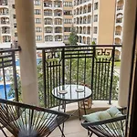 Stylish Flat With Free Pool Access, Bendita Mare By Flat Mаnаger Apartment Golden Sands