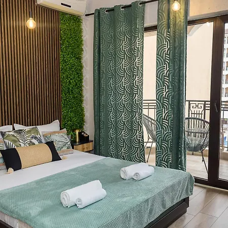 דירה Stylish Flat With Free Pool Access, Bendita Mare By Flat Mаnаger גולדן סנדס