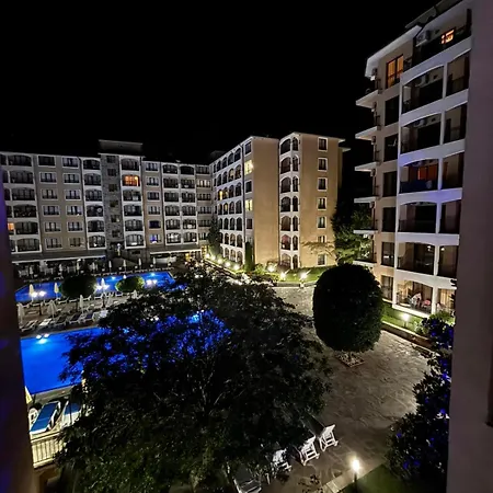 Stylish Flat With Free Pool Access, Bendita Mare By Flat Mаnаger Апартаменты